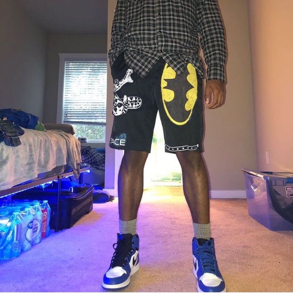 ✇ CUSTOM PATCH WORK BATMAN NIKE SHORTS🩳🦇✇ - Picture 3 of 3
